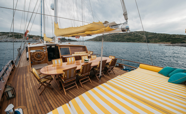 Luxury yacht charter Greek Islands