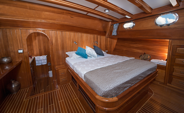 Best yacht charter Greece