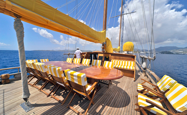 Private luxury yacht charter for large groups in Turkey