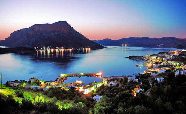 Luxury Yacht Holidays For Large Groups in The Greek Islands